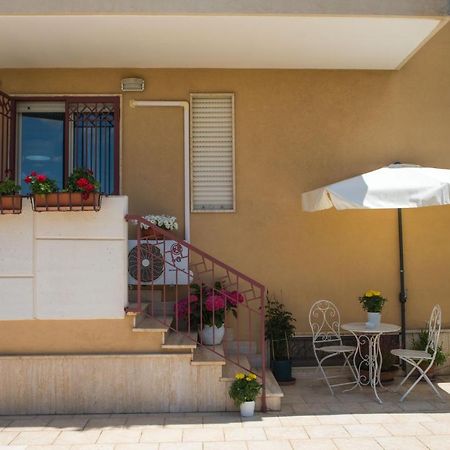 Di Fiore In Fiore Lt Free Private Parking Conversano Exterior photo